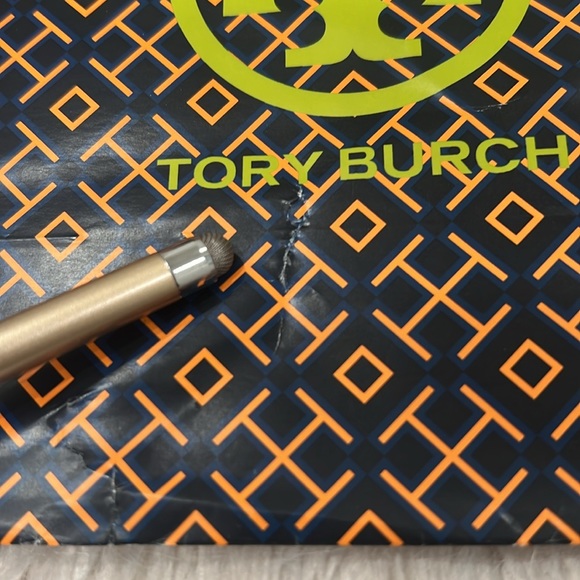 Tory Burch T Monogram Jacquard AirPod pro case hazelnut/jacquard logo - Picture 14 of 17